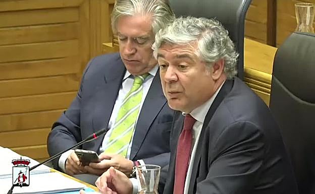 Eladio de la Concha durante su intervención en el Pleno del Ayuntamiento de Gijón. 